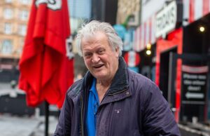 O chefe da Wetherspoon critica os pedidos do CEO da Ryanair para um limite de duas bebidas nos aeroportos – e diz que os passageiros estão realmente ficando bêbados nos voos em vez de nos bares dos terminais