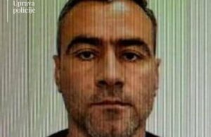 Atirador, 45 anos, ‘dá um tiro na cabeça’ ao ser cercado pela polícia após abrir fogo em um restaurante e matar 10 pessoas, incluindo duas crianças em Montenegro