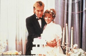 Os vizinhos são afastados novamente quando a Amazon puxe o sabão australiano menos de dois anos depois de ser revivido