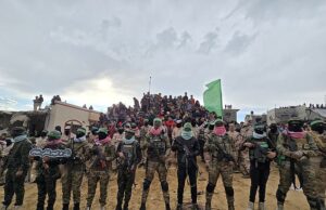 Natalie Lisbona: Em uma pantomima vil, o Hamas desfilou os caixões dos reféns para aplaudir … seu mal é de uma ordem diferente