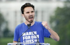 Jovem e pressionando a mudança, David Hog interrompeu o Partido Democrata