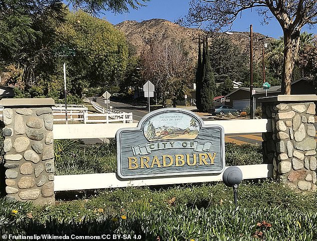 96844347-14564125-Bradbury_is_one_of_the_most_exclusive_wealthy_communities_in_Cal-a-1_1743615218637.jpg
