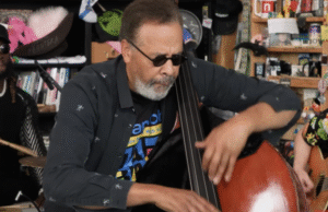 O lendário jazz Stanley Clark respeita