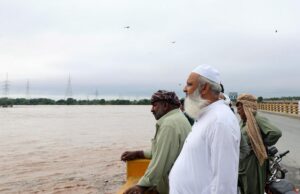 Fontes dizem que a Índia Bipira alertou os rivais da inundação no Paquistão, liberou água da barragem, disseram fontes