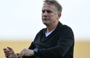 Phil Parkinson, do Wrexham, aproveita a história da FA Cup antes do confronto com o Chelsea