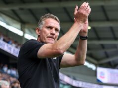 Phil Parkinson, do Wrexham, dá as boas-vindas ao sistema ampliado de playoffs do campeonato