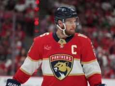 Barkov, que perdeu toda a temporada dos Panthers, para jogar pela Finlândia