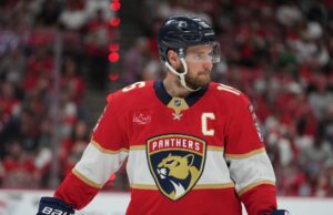 Barkov, que perdeu toda a temporada dos Panthers, para jogar pela Finlândia