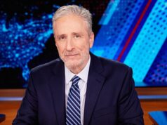 Jon Stewart apresentará ‘The Daily Show’ até dezembro de 2026
