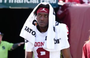 Marvin Jones, Keontage Lewis vai tocar