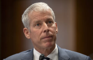 Oficial de energia coberto relacionado à mudança climática diz que não é real