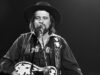 Neste dia de 1978, Waylon Jennings liderou as paradas country com um de seus álbuns de maior sucesso.