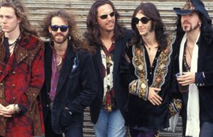 Coroas negras que estão revelando os recursos do conjunto de caixas ‘Amorica’ do 30º aniversário de gravação de estúdio raros e apresentações ao vivo