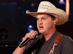 Zona perdy bizarre “mr Saturday Night” fica silencioso pela tendência de tikatok