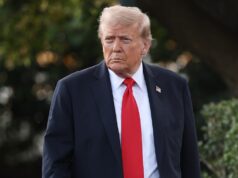 Trump assina projeto de lei para acabar com paralisação governamental mais longa da história dos EUA