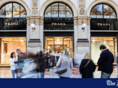 UE aprova a oferta de Prada para a Versace