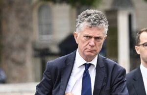 Andrew Pierce: O chefe de segurança de Starmer, Jonathan Powell, é uma figura sombria com mais influência do que qualquer ministro