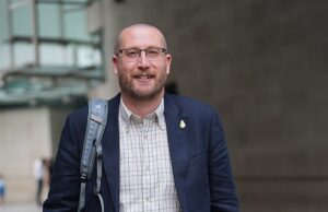 Agora, o ex-chefe da segurança nacional entra na disputa de espionagem na China, dizendo que Pequim É uma ‘ameaça’ e ele não consegue ‘entender’ por que o caso fracassou – enquanto Starmer se esquiva novamente do que aconteceu