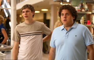 Os segredos de emagrecimento de Jonah Hill: como o ator deixou seu eu de ’14 anos de idade acima do peso’ para trás para treinos de boxe e uma dieta japonesa enquanto choca os fãs em novas fotos emagrecedoras