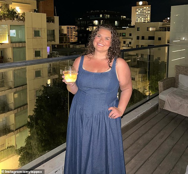 103247101-15219779-Googlebox_star_Amy_Tapper_showed_off_her_incredible_7st_weight_l-m-2_1761221090118.jpg