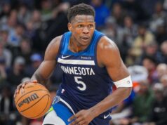 Anthony Edwards (músculo posterior da coxa) de volta para Wolves vs.