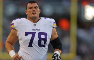 Ryan Kelly, da Vikings, para IR devido à 2ª concussão nesta temporada