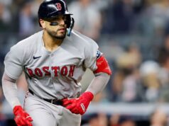 Red Sox já está mexendo na escalação enquanto C Narvaez arranhava