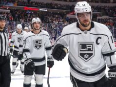 Kopitar, Caufield e Sanderson são finalistas do Troféu Lady Byng