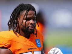 Fontes: Dre Greenlaw de volta aos 49ers após ano no Broncos