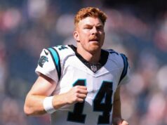 Fontes: Eagles negociam escolha de 2027 para Panthers QB Andy Dalton