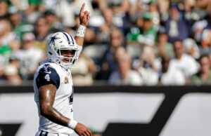 Dak Presskot, dos Cowboys, diz sua opinião sobre quanto tempo jogará: ‘será um bom número da década de 40’