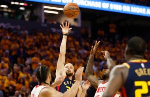 Steph Curry, NBA High-Counting Regras para ajudar os combatentes