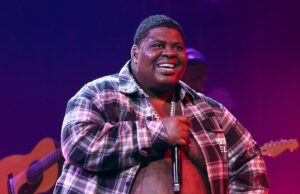 Rapper BigXthaplag Ryman faz brigas na música country com performance no auditório