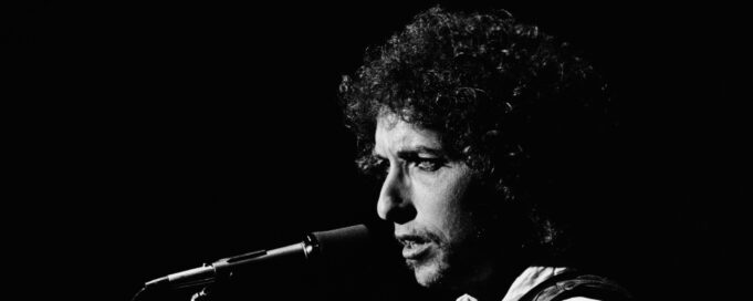 dylan-GettyImages-72012982.jpg