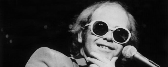 elton-GettyImages-2171035818.jpg