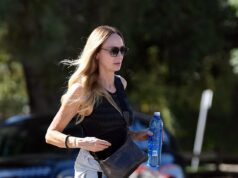 Ela estava em Baywatch e atuou com Scarlett Johansson… você consegue adivinhar quem ela é?