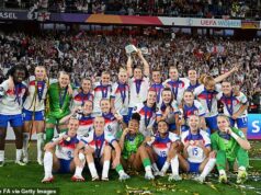 Revelado: Como Mary Earps dividiu o vestiário das Lionesses com um ataque explosivo a Hannah Hampton – e por que mesmo as companheiras de seleção da Inglaterra que a apoiam não falam depois que a ‘regra de ouro’ é quebrada