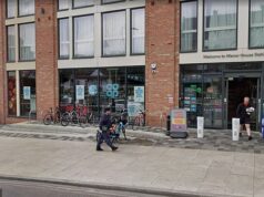 Aposentado de 87 anos foi assassinado na rua por causa de sua sacola contendo uma caixa de sucrilhos, torta caseira e um jornal, ouve tribunal