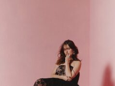 Aimee Lou Wood revela que sofria de dismorfia corporal enquanto filmava cenas de biquíni para The White Lotus, depois de lutar contra a bulimia na juventude