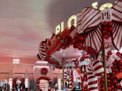 Verdade humilhante sobre a queda do guru da maquiagem P.Louise: ela cobrou £ 80 dos fãs pelo chamativo evento ‘Pinkmas’ e depois desligou. Agora visitamos uma tenda pobre e ‘insegura’, o que explica tanta coisa… e fica pior