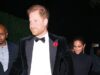 A foto de Harry e Meghan deixa o clã Kardashian ‘chateado’: Sussex exigiu não ser fotografado na festa de 70 anos de Kris Jenner antes da exclusão misteriosa
