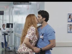 Justin Baldoni diz que Blake Lively improvisou um beijo enquanto uma filmagem inédita de It Ends With Us surge em uma reviravolta legal