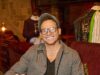 Joe Swash aproveita uma rara noite sem a esposa Stacey Solomon enquanto participa do evento de Harry Potter com seu filho Rex, 5