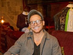 Joe Swash aproveita uma rara noite sem a esposa Stacey Solomon enquanto participa do evento de Harry Potter com seu filho Rex, 5