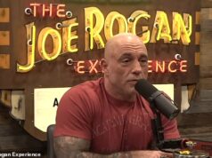 Joe Rogan destrona programa liberal icônico para se tornar o podcast mais popular do mundo