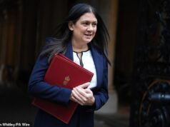 Lisa Nandy ‘poderia bloquear o aumento da taxa de licença da BBC de £ 174,50 por ano em meio a uma crise de imparcialidade’