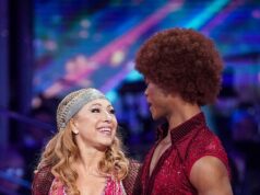 Alex Kingston do Strictly se torna a oitava estrela a ser eliminada enquanto Balvinder Sopal sobrevive a OUTRA dança – depois de devastar os fãs ao cometer vários erros