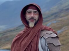 A estrela do X Factor parece irreconhecível depois de mudar seu nome para se tornar um curandeiro espiritual – uma década depois de brigar com Simon Cowell