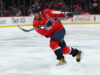 Alex Ovechkin dos Capitals se tornou o primeiro jogador da NHL a marcar 900 gols na carreira