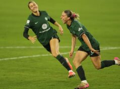 Racing Louisville conquista os playoffs da NWSL após 4 quase erros